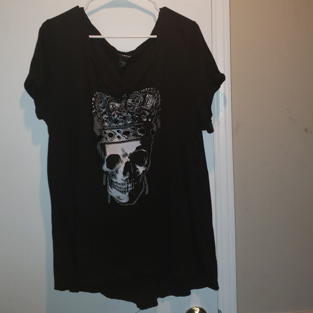 Skull shirt